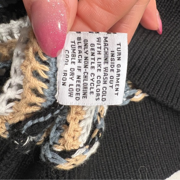 525 Crocheted Sweater Tank. Sz. L. Multi-color. From Evereve. - Picture 6 of 6